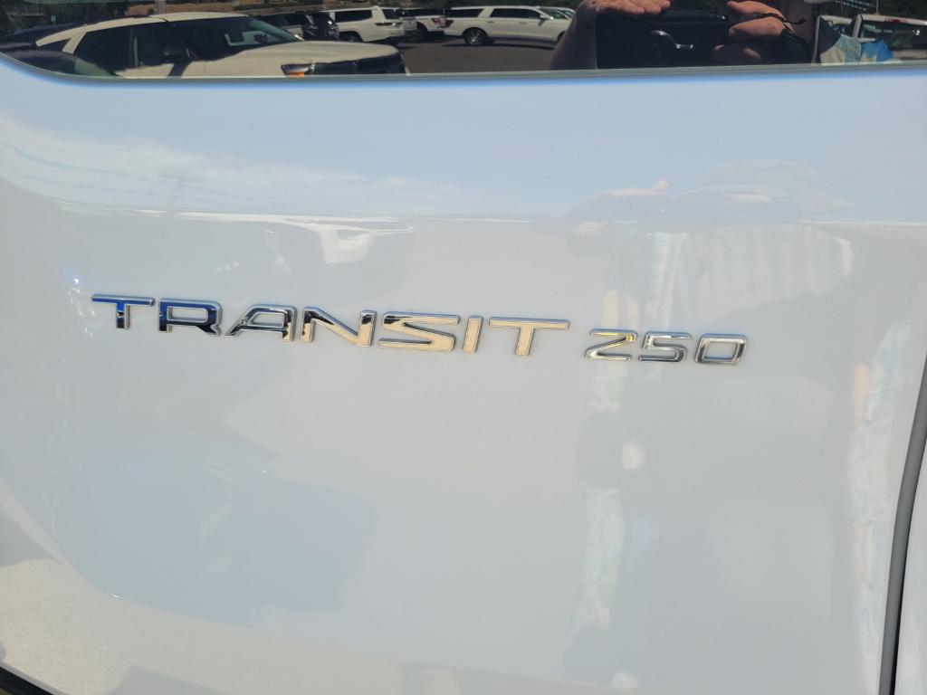 صورة 7 لـ 2025 FORD TRANSIT-250 BASE