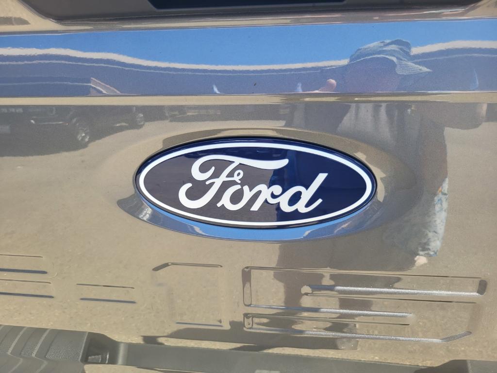 صورة 6 لـ 2026 FORD F-150 STX