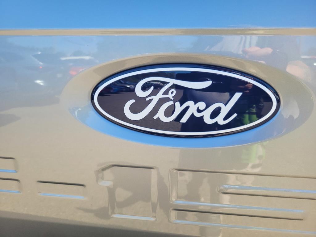 FORD F-150 STX - 7