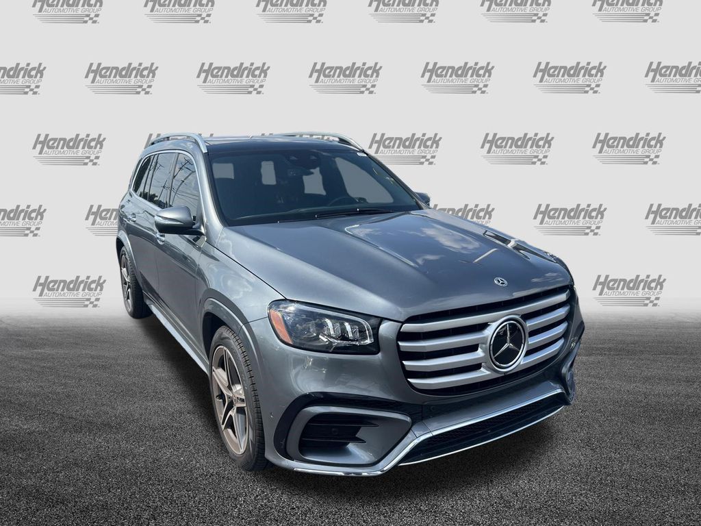2024 Mercedes-BENZ GLS photo 2