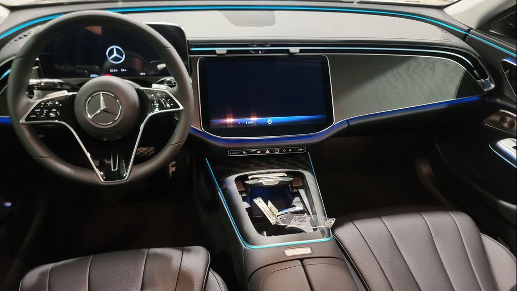 2026 Mercedes-BENZ E-CLASS 缩略图 17