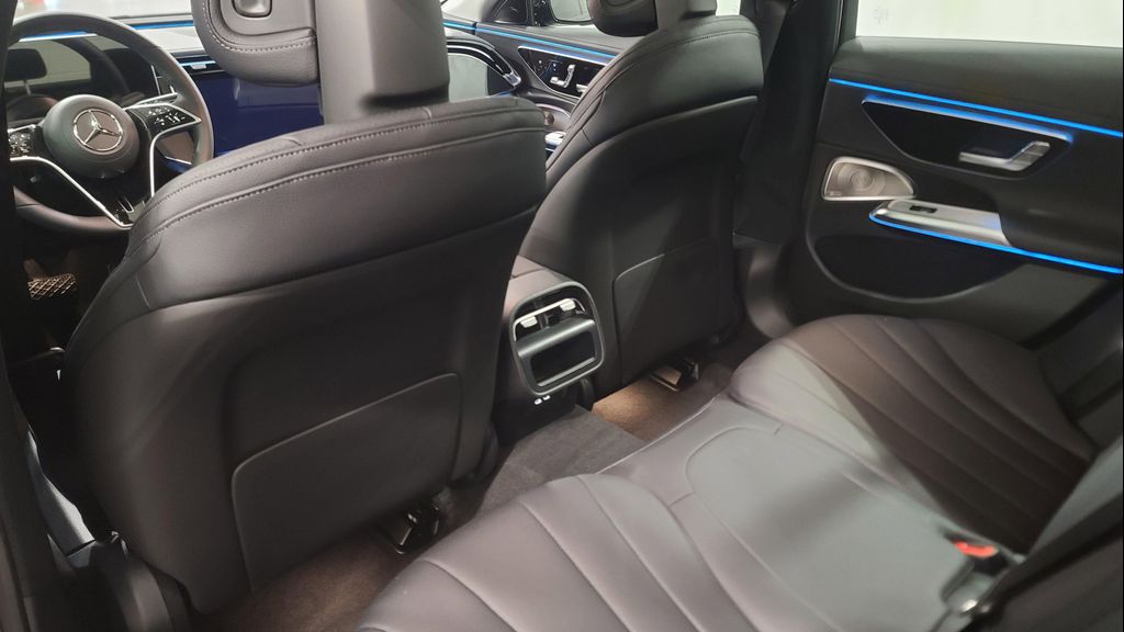 2026 Mercedes-BENZ E-CLASS 缩略图 26