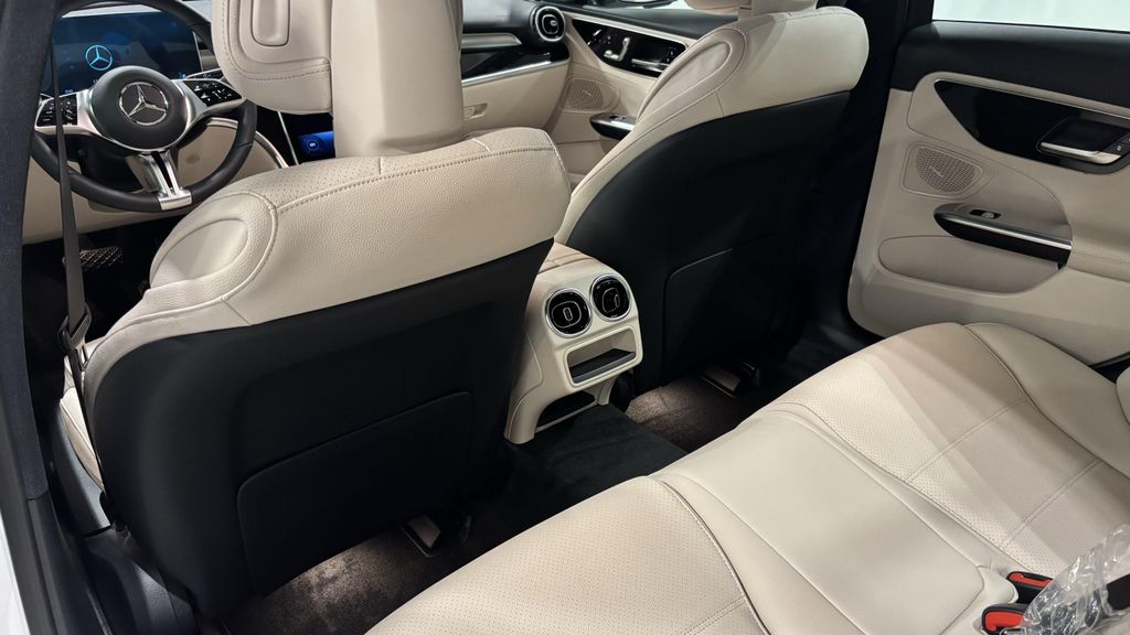 صورة مصغرة 26 لـ 2026 Mercedes-BENZ C-CLASS