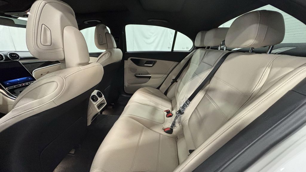 صورة مصغرة 24 لـ 2026 Mercedes-BENZ C-CLASS