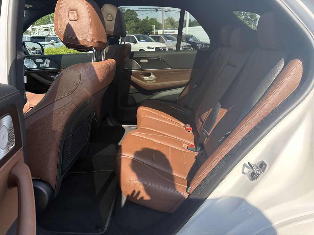 2026 Mercedes-BENZ GLE — миниатюра 32