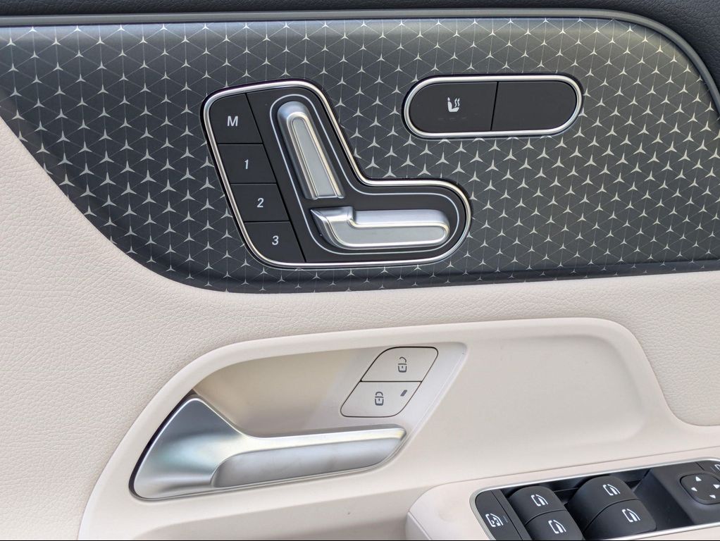 2026 Mercedes-BENZ GLA 缩略图 15