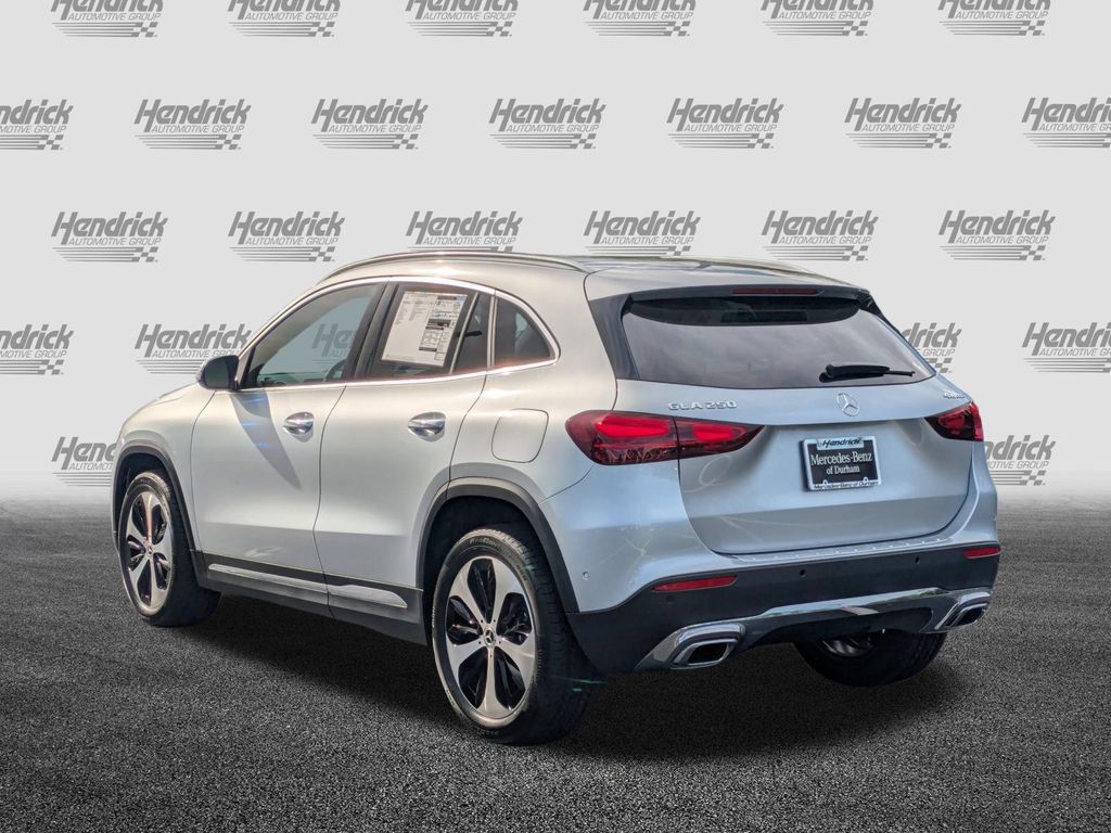2026 Mercedes-BENZ GLA — фото 8