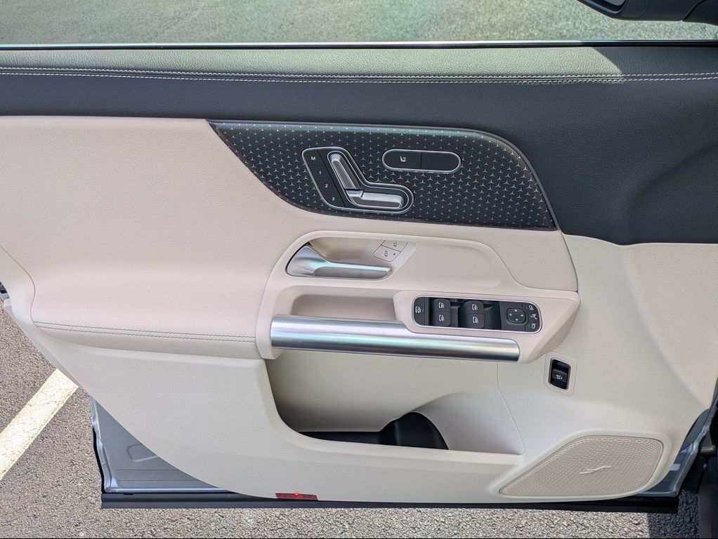 2026 Mercedes-BENZ GLA 缩略图 14