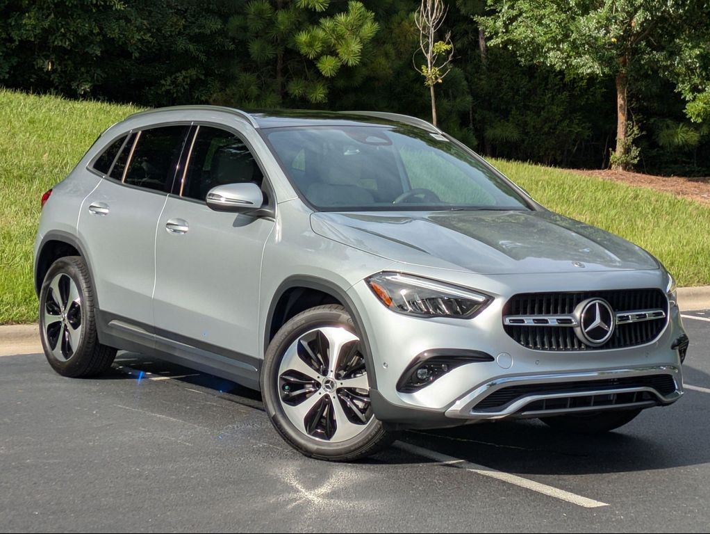 2026 Mercedes-BENZ GLA 照片 2