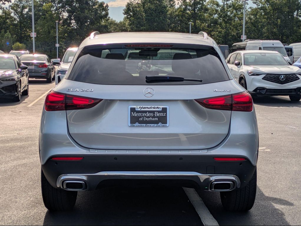 2026 Mercedes-BENZ GLA 照片 9