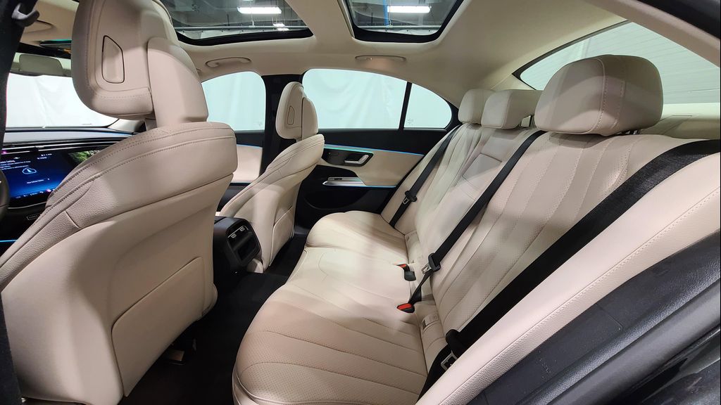 صورة مصغرة 24 لـ 2026 Mercedes-BENZ E-CLASS