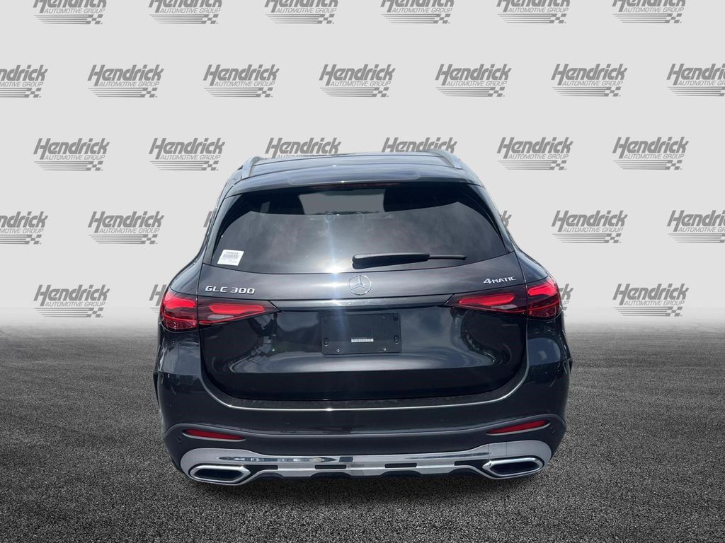 صورة 9 لـ 2025 Mercedes-BENZ GLC