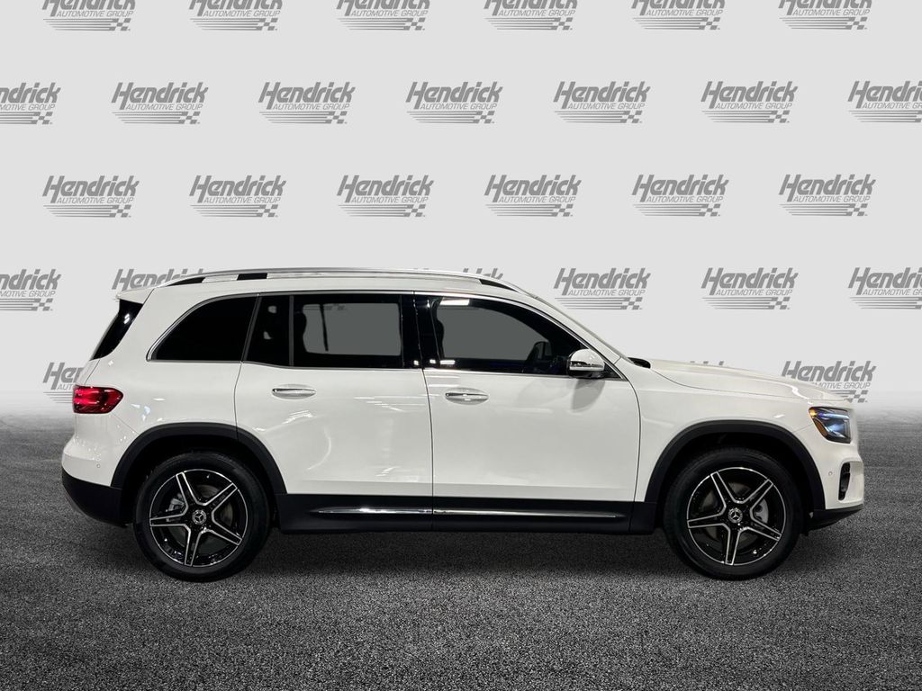 2026 Mercedes-BENZ GLB 照片 3