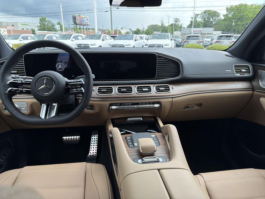 2026 Mercedes-BENZ GLS 缩略图 18