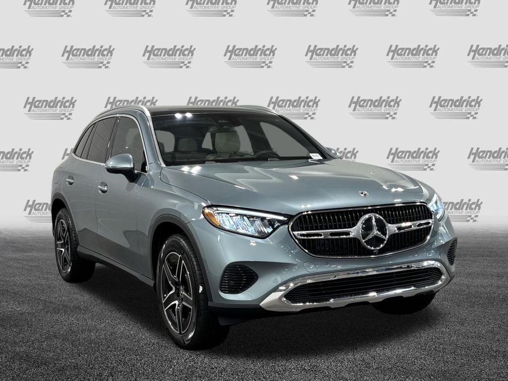 2026 Mercedes-BENZ GLC — фото 2