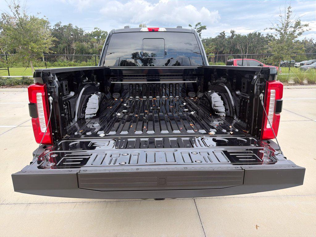 صورة مصغرة 30 لـ 2027 FORD F-250 KING RANCH