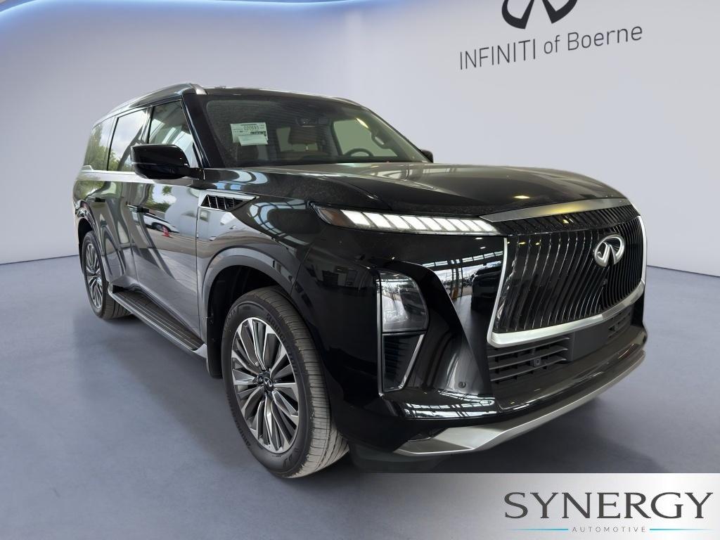 2027 Infiniti QX80 LUXE photo 3