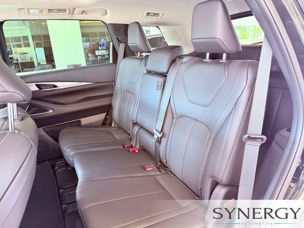 2027 Infiniti QX60 LUXE — миниатюра 30