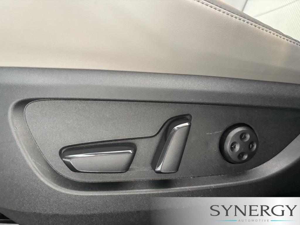 صورة مصغرة 16 لـ 2023 Infiniti QX50 LUXE