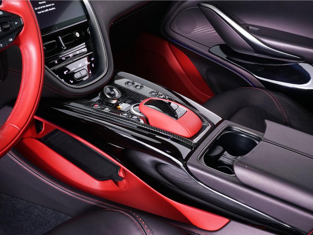 2023 Aston Martin DBX 707 — миниатюра 31