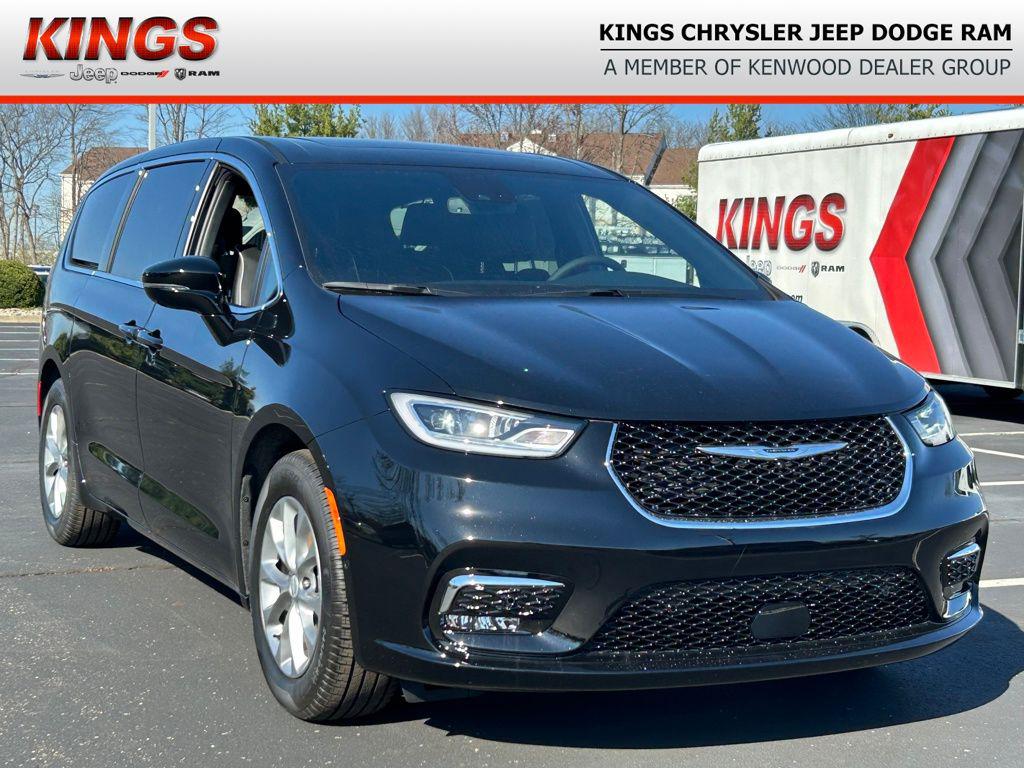 New 2026 Chrysler Pacifica Limited