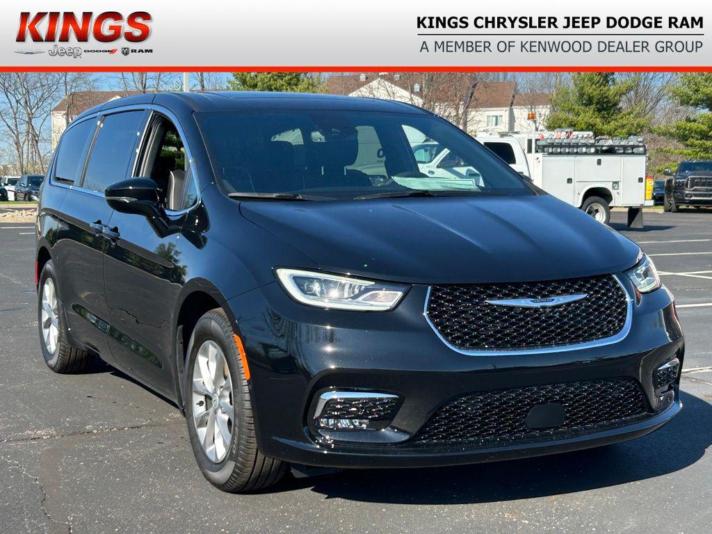 New 2026 Chrysler Pacifica Limited