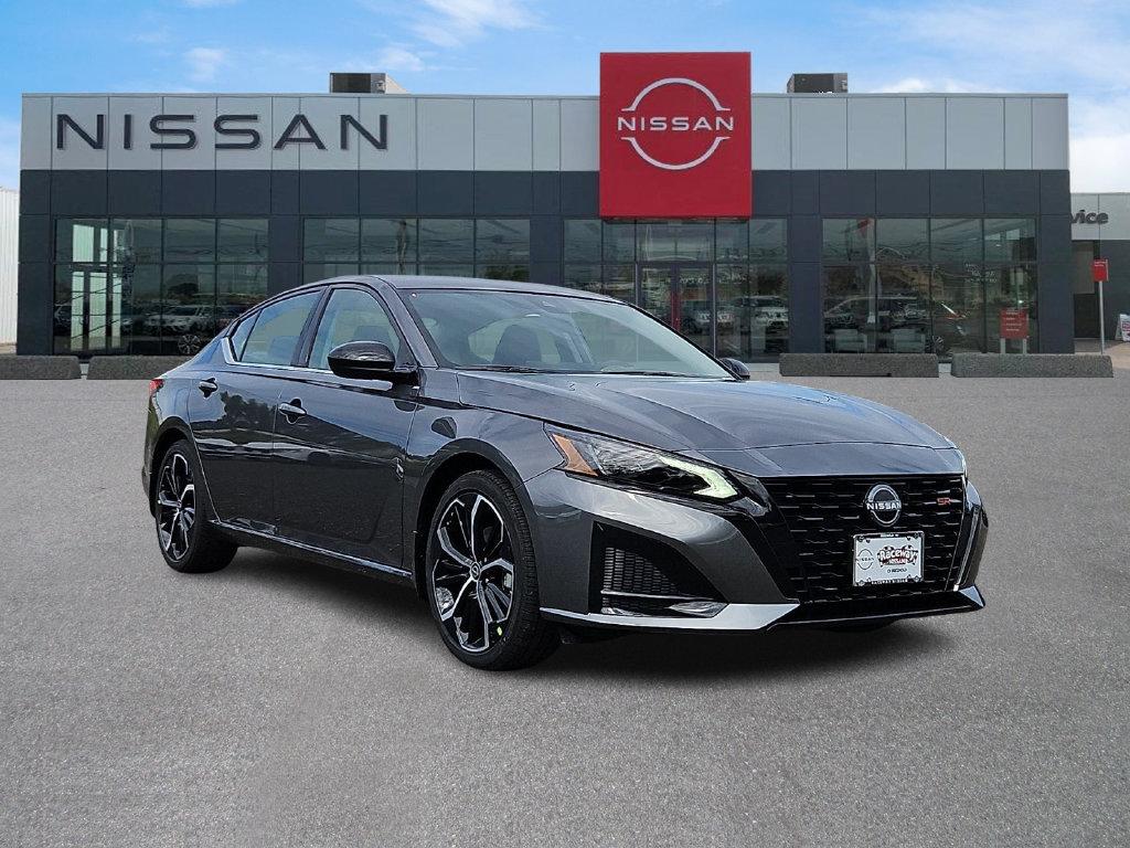 New 2026 Nissan Altima SR FWD