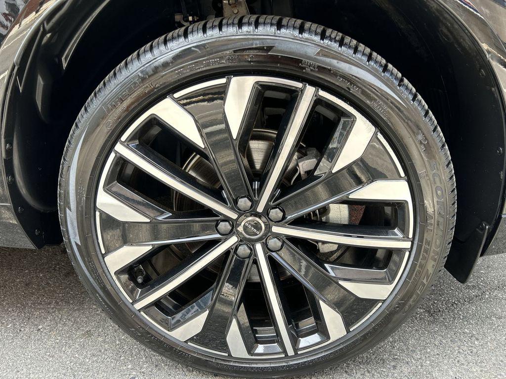 2026 Volvo XC60 B5 ULTRA photo 10