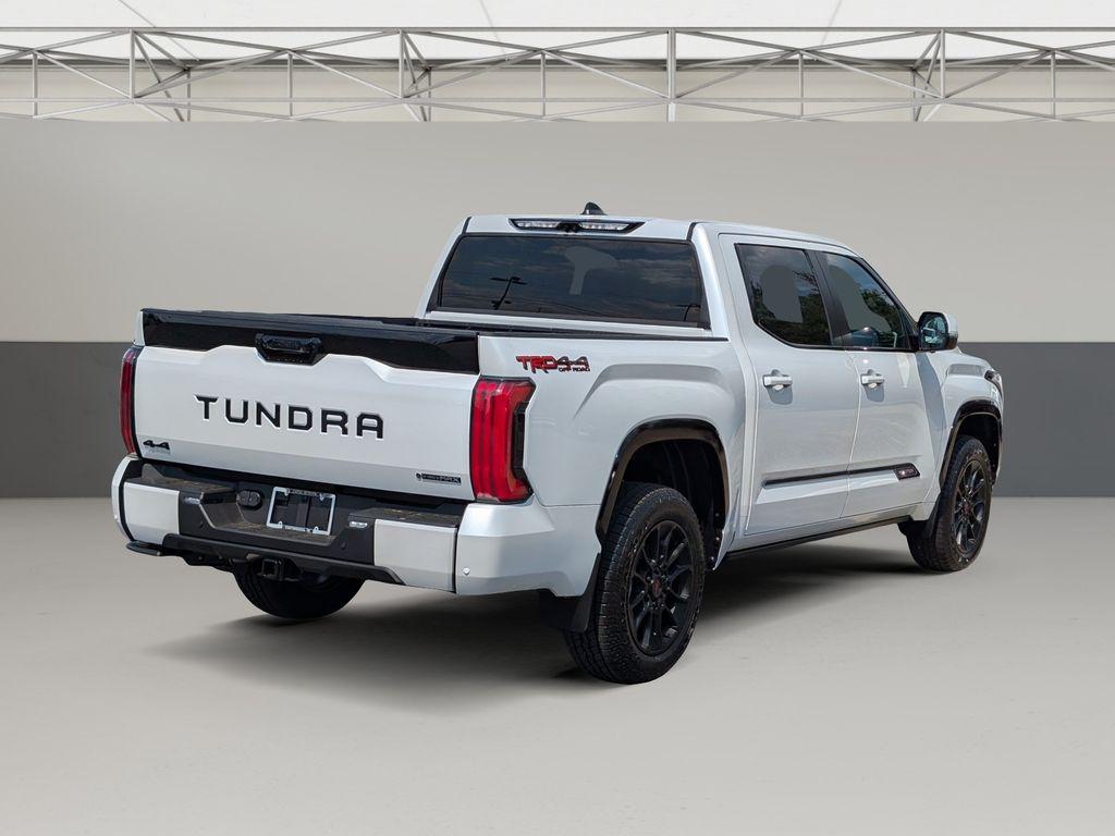 TOYOTA TUNDRA - 4