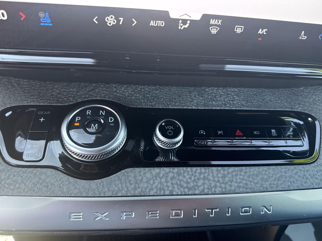 صورة مصغرة 10 لـ 2025 FORD EXPEDITION TREMOR