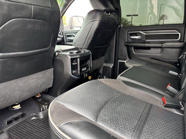 2024 RAM 3500 LARAMIE CREW CAB 4X4 8' BOX — миниатюра 17