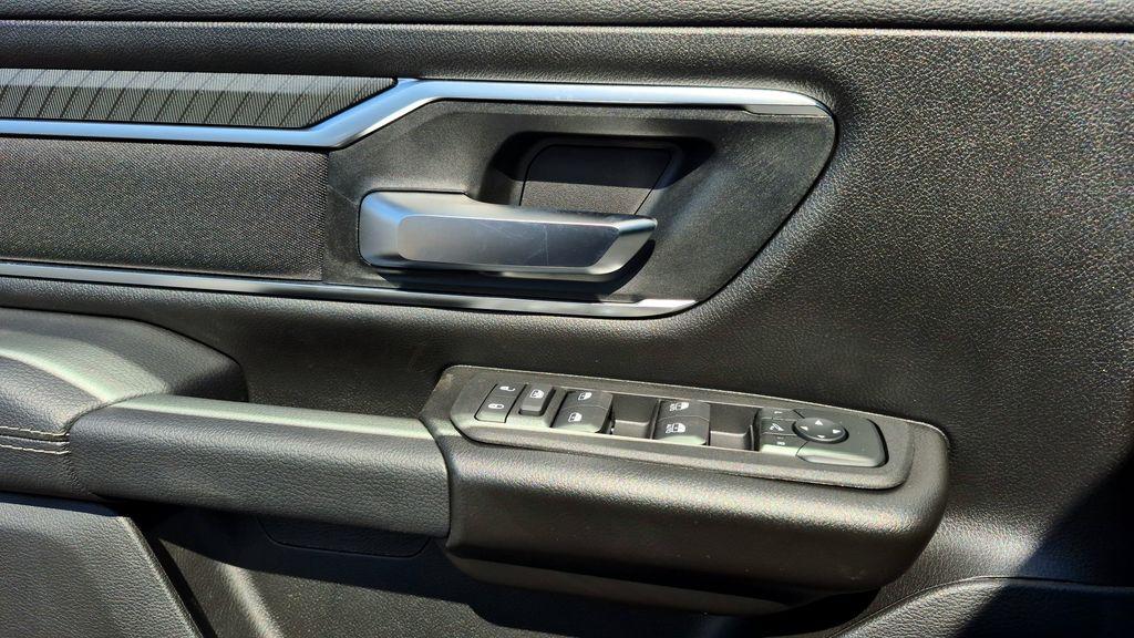 2026 RAM 1500 BIG HORN/LONE STAR — миниатюра 25