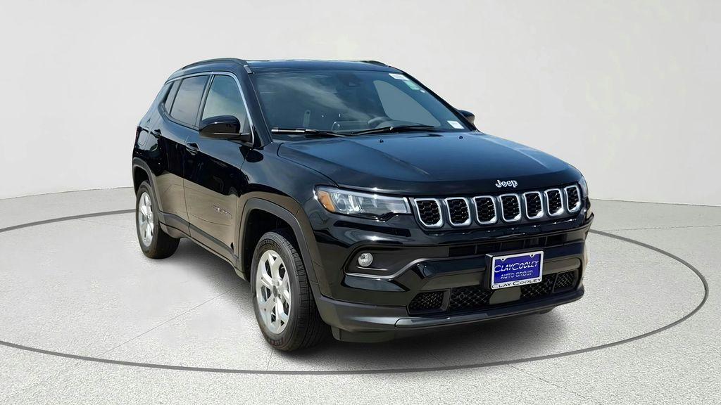 New 2025 Jeep Compass Latitude