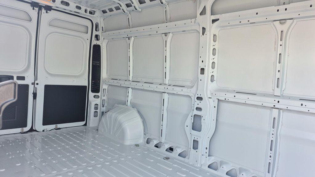 صورة مصغرة 26 لـ 2026 RAM PROMASTER 2500 HIGH ROOF