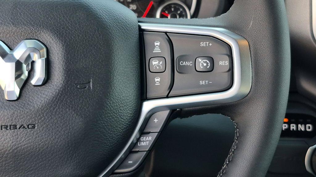 2026 RAM 1500 BIG HORN/LONE STAR — миниатюра 16