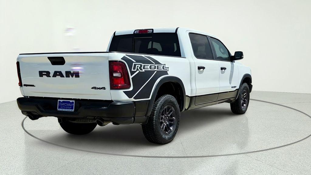 2025 RAM 1500 REBEL 照片 7