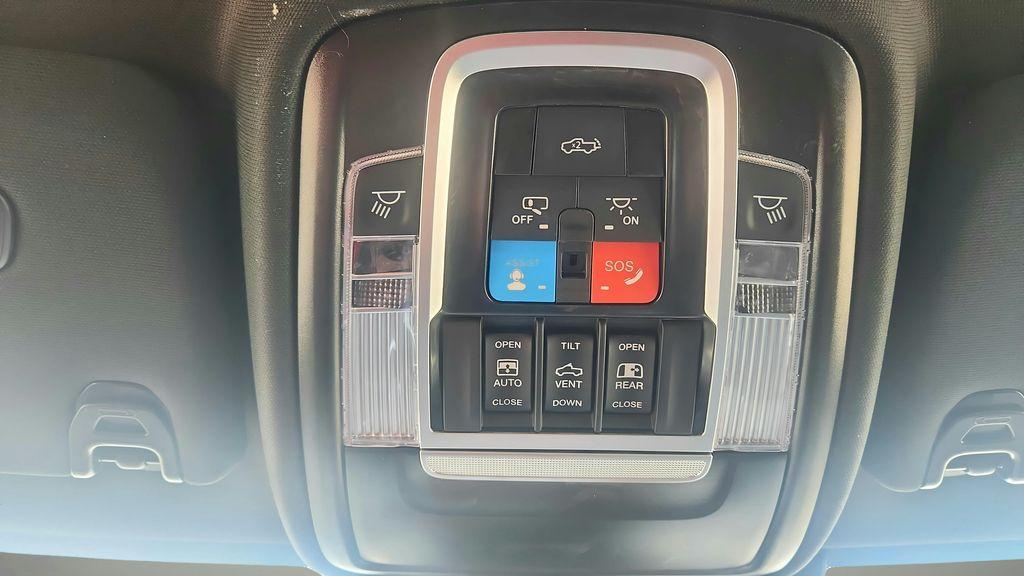 صورة مصغرة 21 لـ 2025 RAM 2500 LARAMIE
