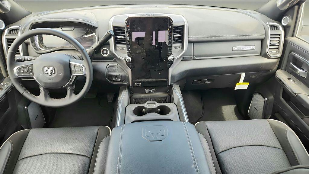 صورة مصغرة 31 لـ 2025 RAM 2500 LARAMIE