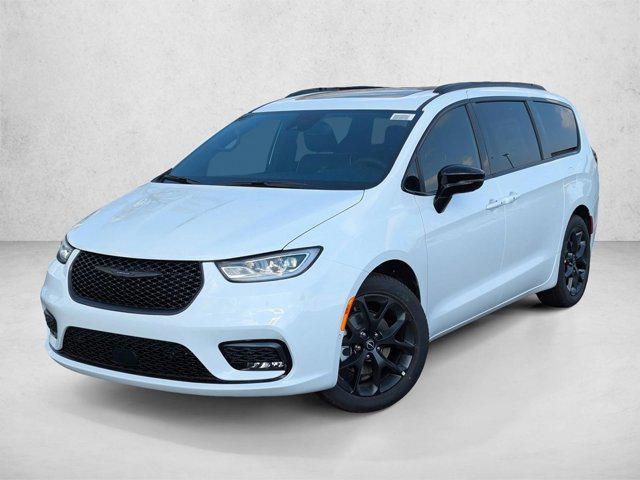 New 2026 Chrysler Pacifica Limited