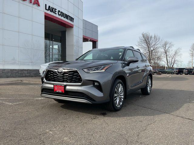 New 2026 Toyota Highlander Hybrid Platinum