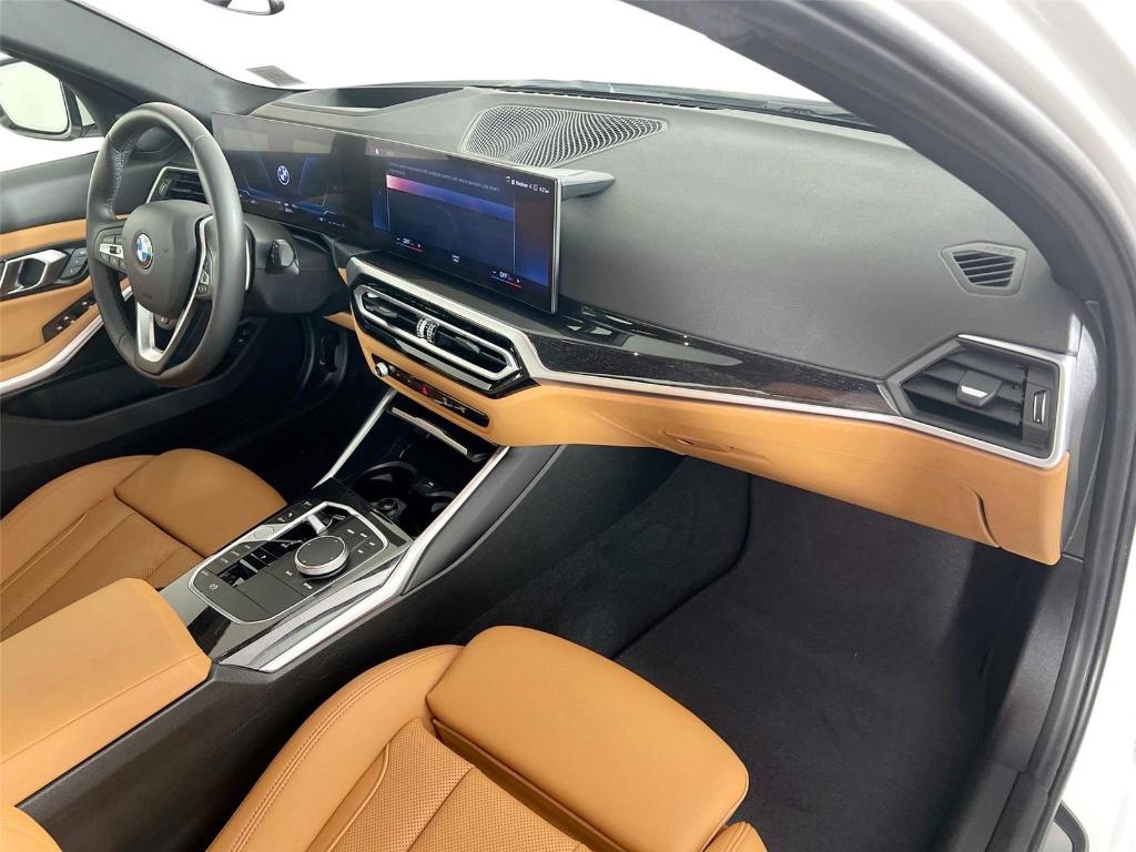 صورة مصغرة 26 لـ 2024 BMW 330 I XDRIVE