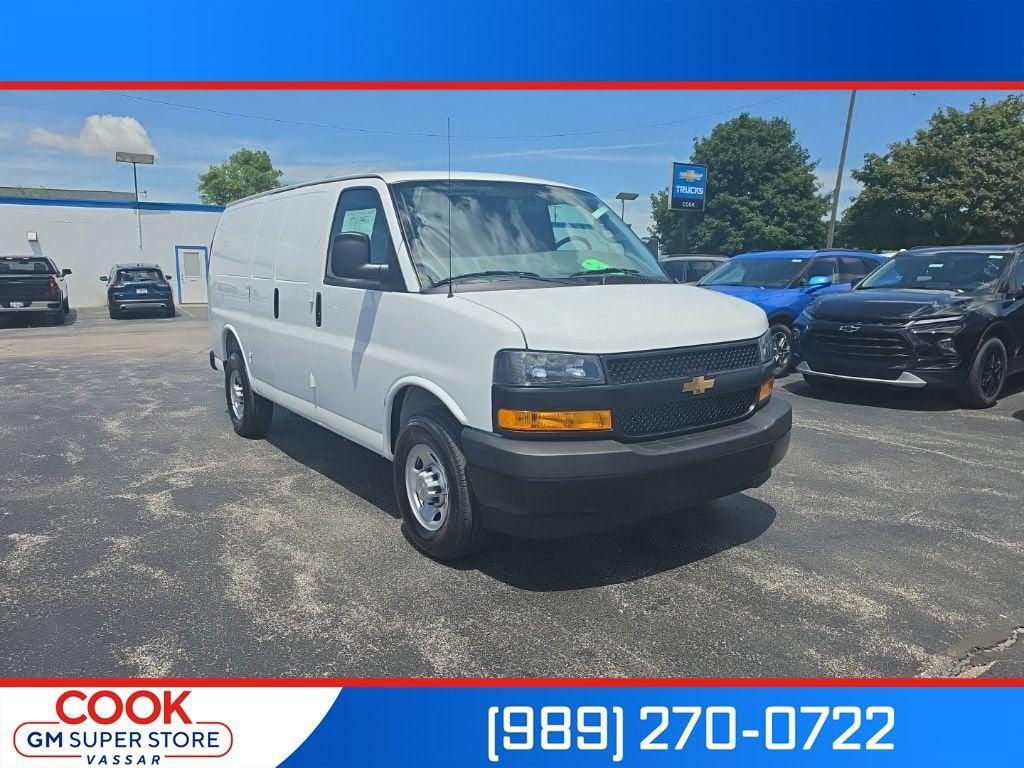 New 2026 Chevrolet Express 2500 LT