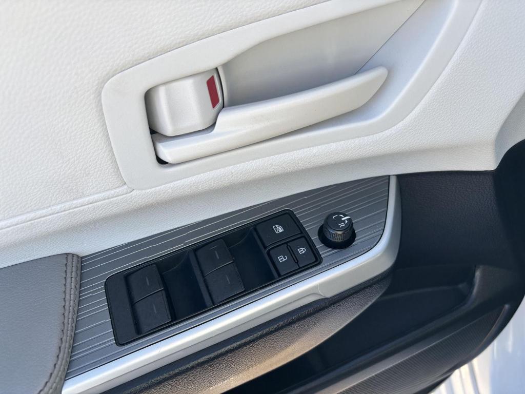 2025 Toyota SIENNA LE 缩略图 11
