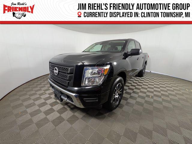 2023 Nissan Titan SV