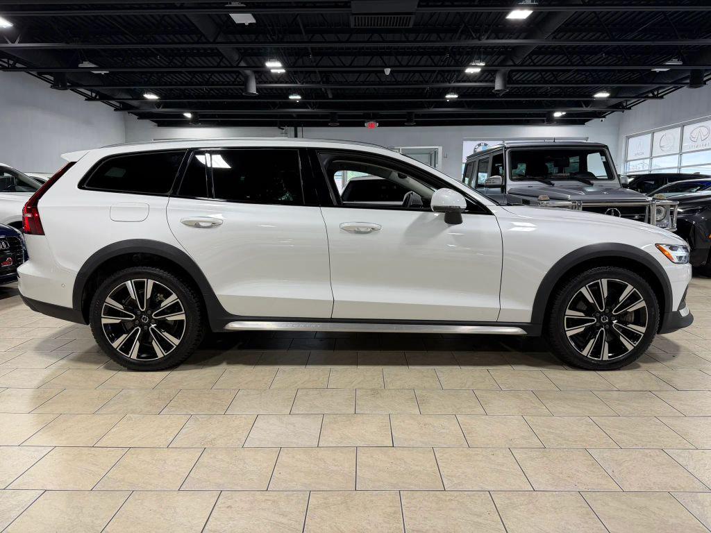 صورة مصغرة 25 لـ 2025 Volvo V60 CROSS COUNTRY B5 ULTRA