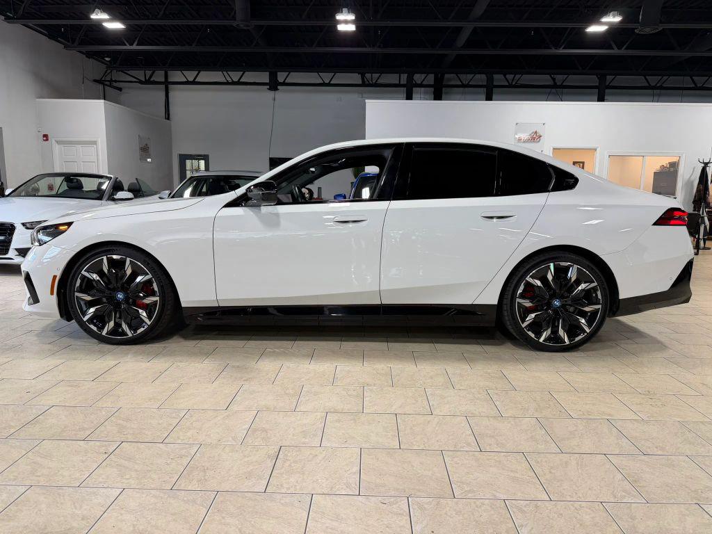 2024 BMW I5 M60 — миниатюра 24