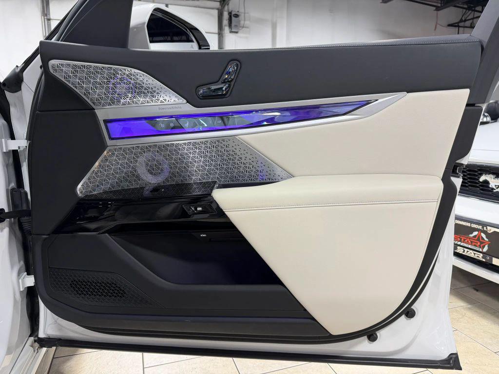 2024 BMW 760 XDRIVE — миниатюра 38