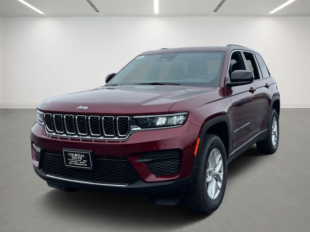 New 2026 Jeep Grand Cherokee Laredo