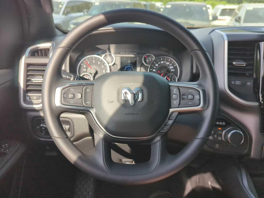 2026 RAM 1500 BIG HORN/LONE STAR — миниатюра 17