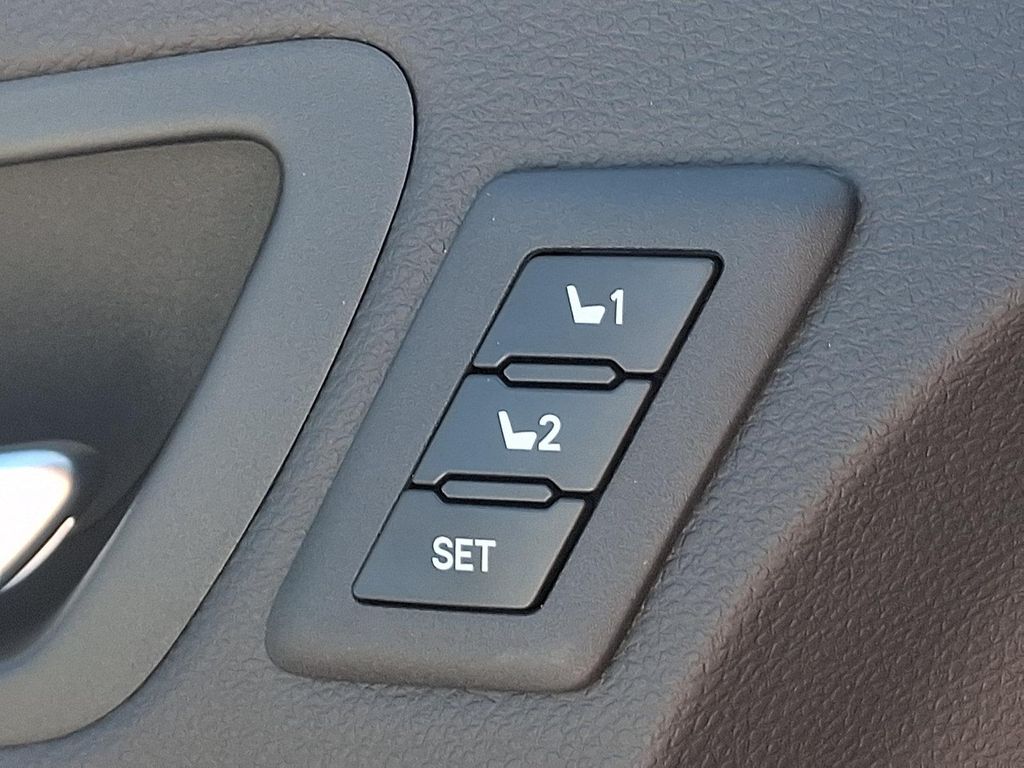 2026 Toyota SIENNA PLATINUM 缩略图 21